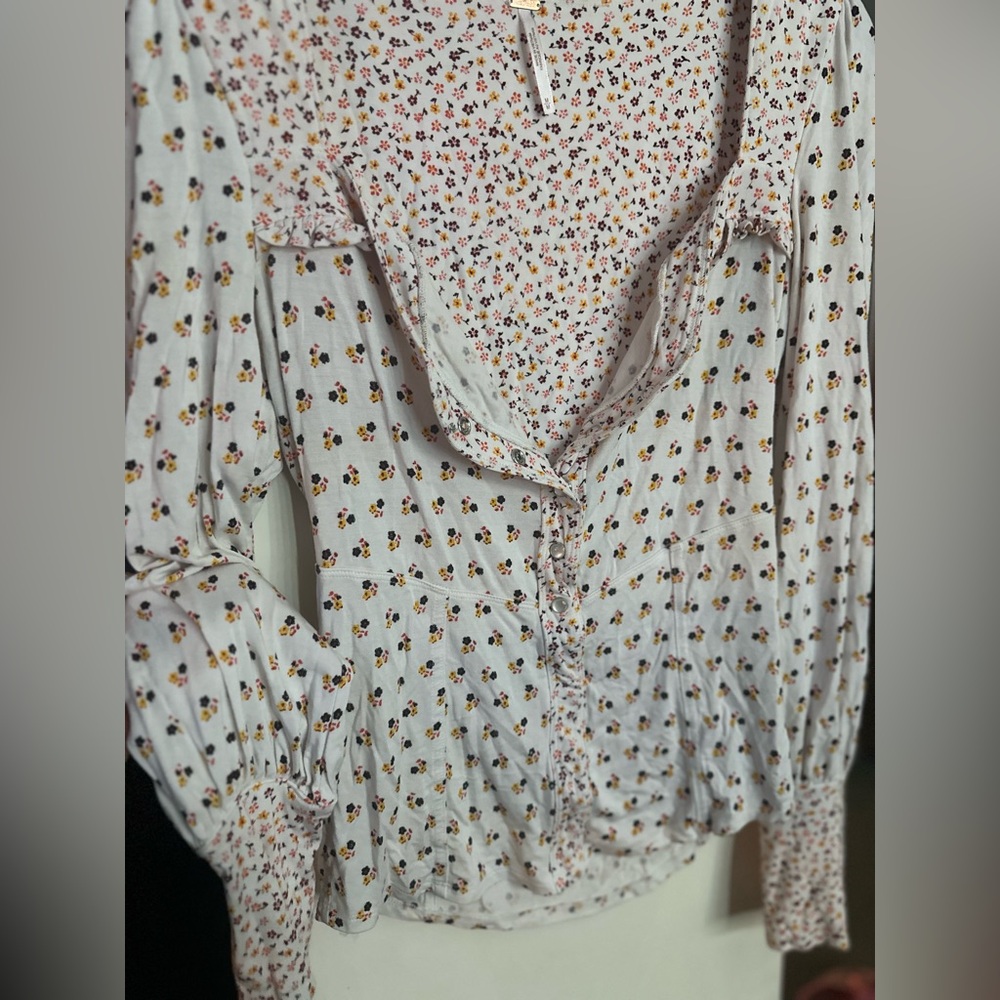 SOLD free people floral henley long sleeve - Picture 2 of 6